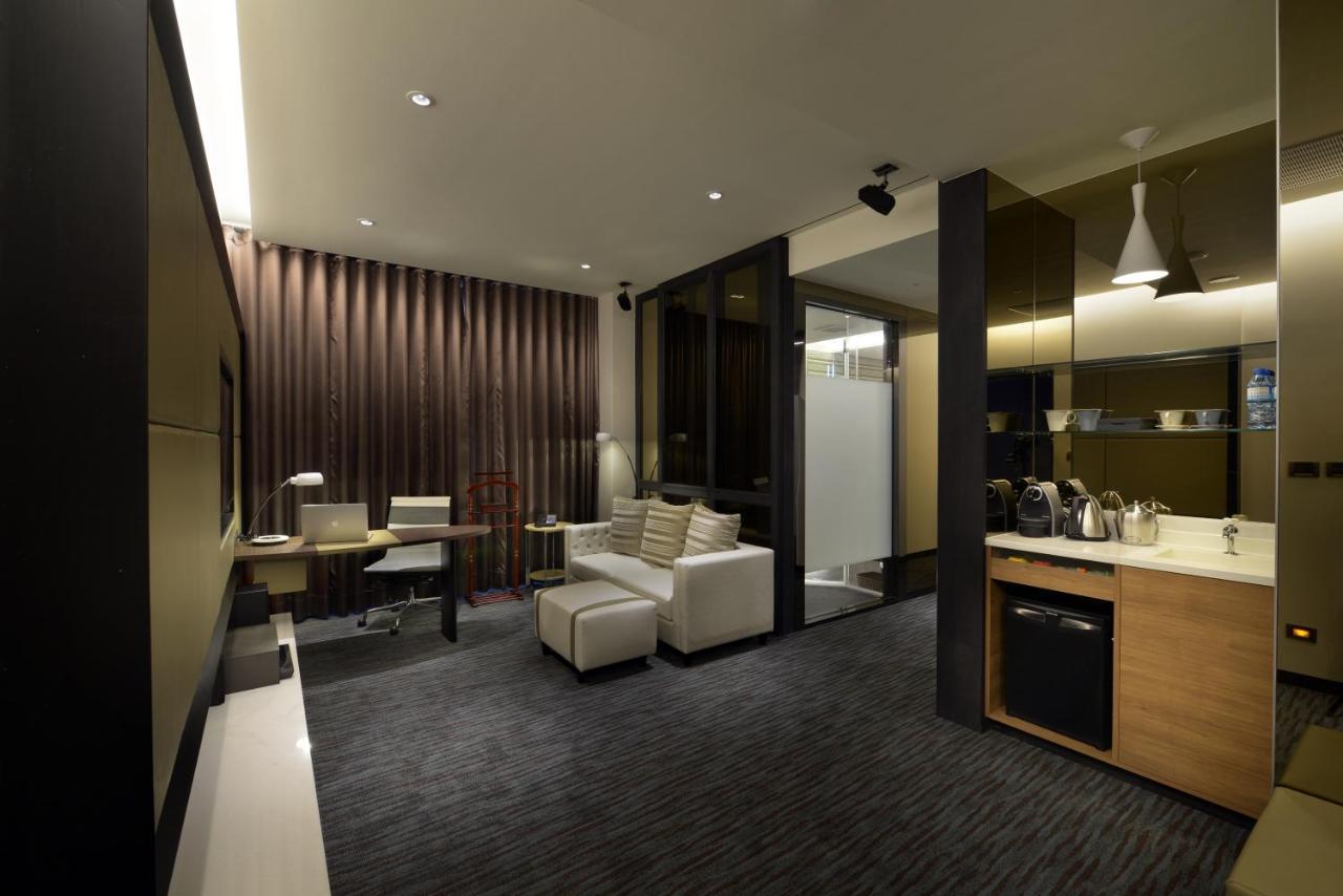 Golden Tulip Glory Fine Hotel Тайнань Екстер'єр фото
