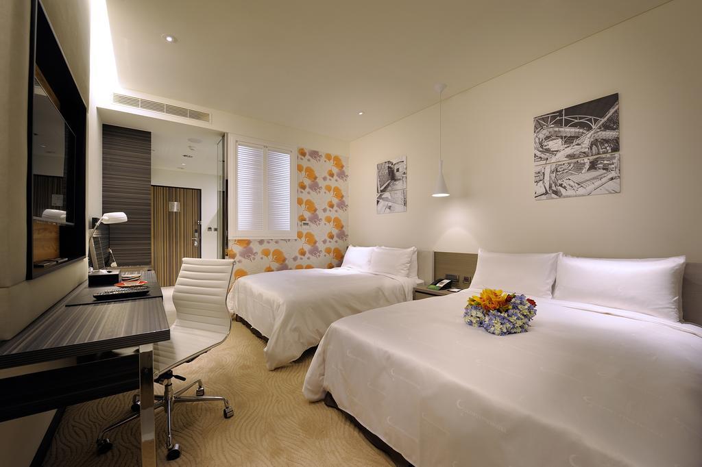 Golden Tulip Glory Fine Hotel Тайнань Номер фото