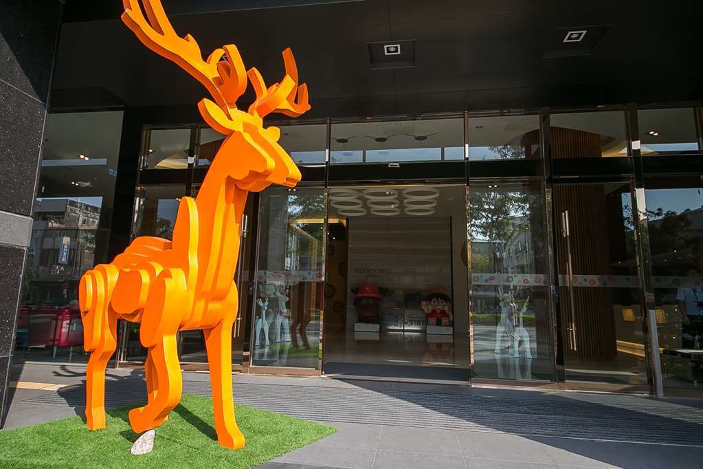 Golden Tulip Glory Fine Hotel Тайнань Екстер'єр фото